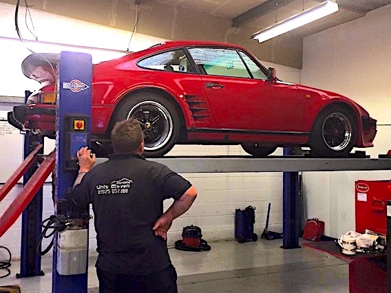Mechanical Inspection at UnitEleven Porsche